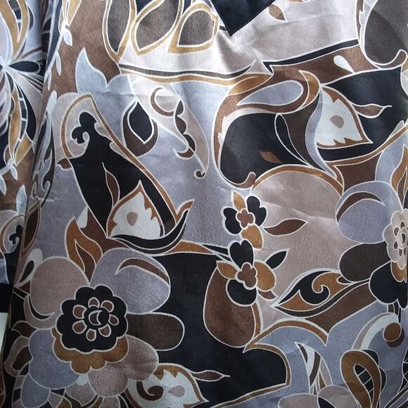 Violet&Claire Satin Floral Tunic Style Blouse Size L - Picture 2 of 10
